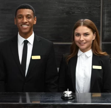 receptionists-elegant-suits-work-hours (1) (1)